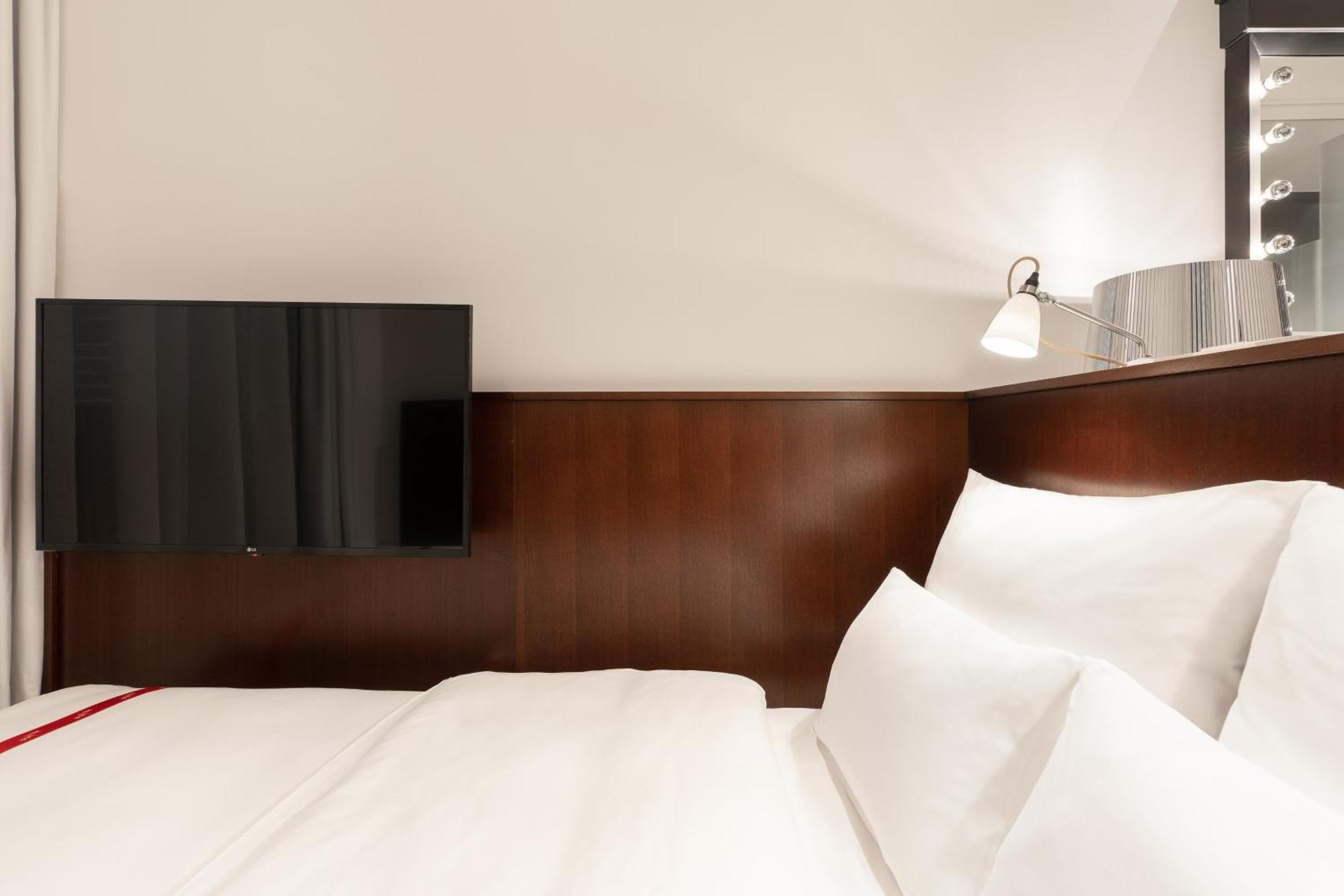 Ruby Louise Hotel Frankfurt Frankfurt am Main ภายนอก รูปภาพ
